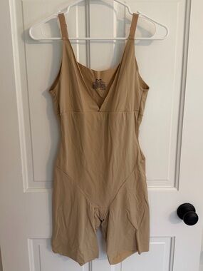 Maidenform Beige Full Body Shaper Bodysuit Open Bust Adjustable Straps XL